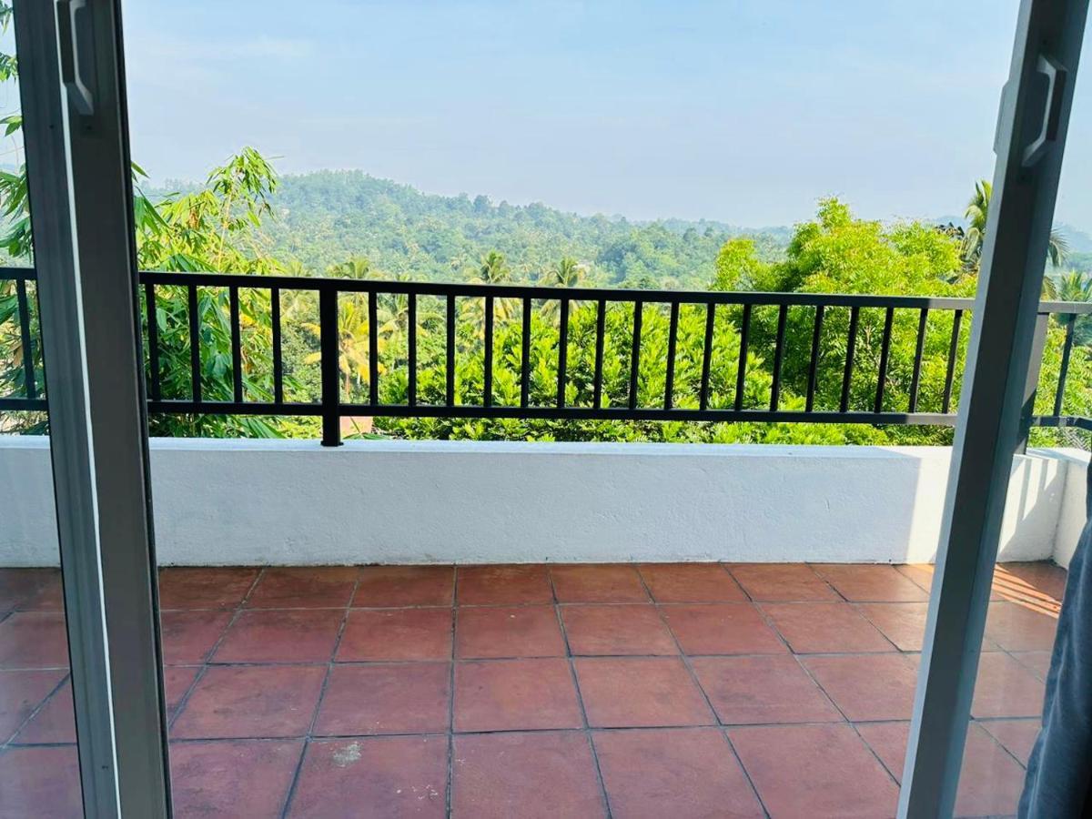 Kandy Hub Guest House Bagian luar foto