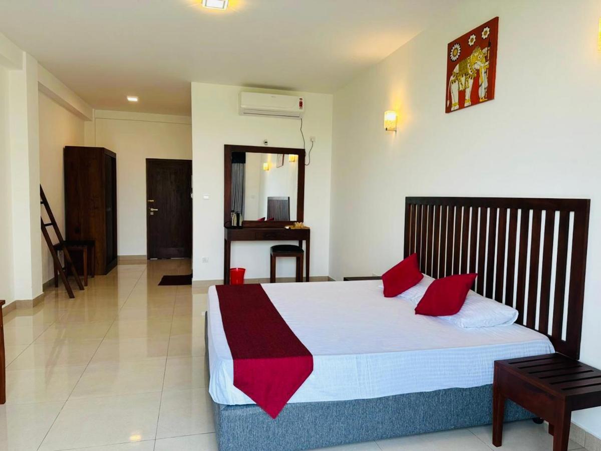 Kandy Hub Guest House Bagian luar foto