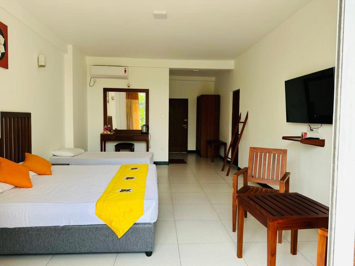Kandy Hub Guest House Bagian luar foto