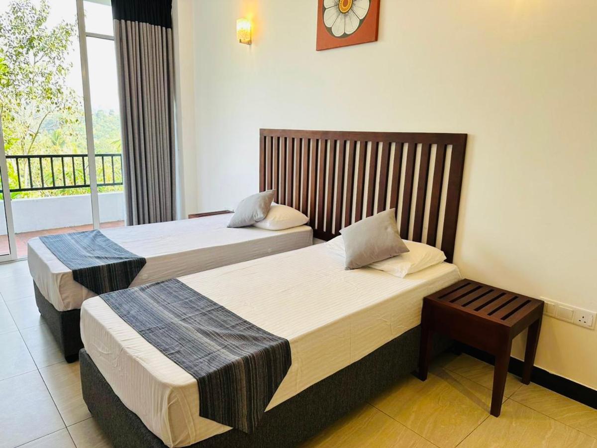 Kandy Hub Guest House Bagian luar foto