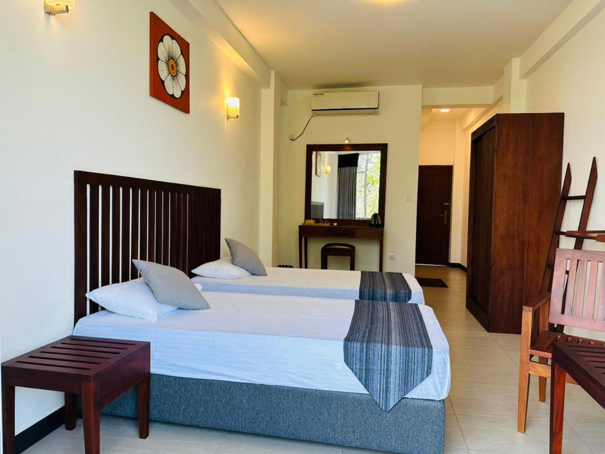 Kandy Hub Guest House Bagian luar foto