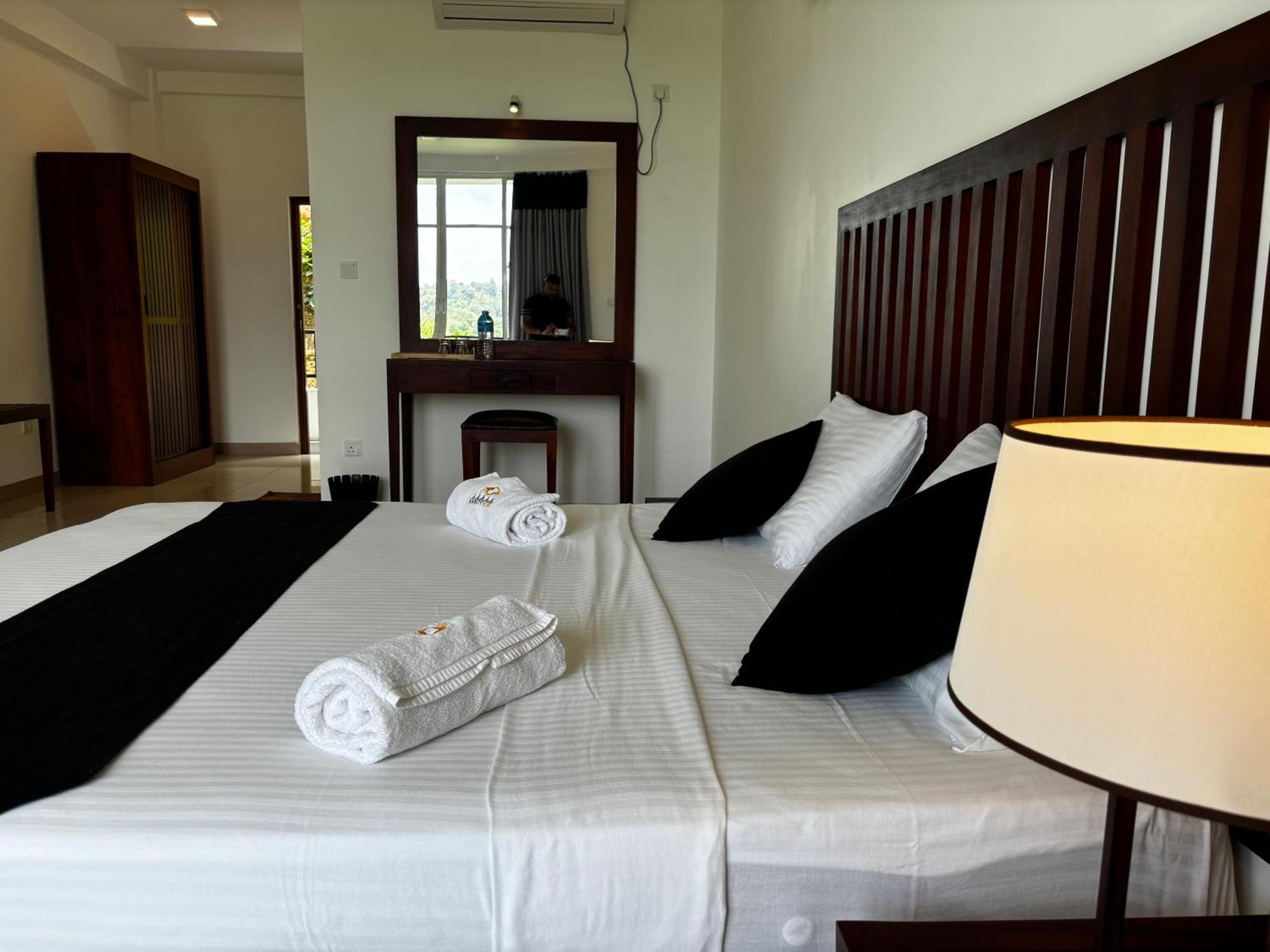 Kandy Hub Guest House Bagian luar foto